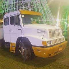 Caminhão guincho de KIKI REBOQUE  em Petrópolis - RJ